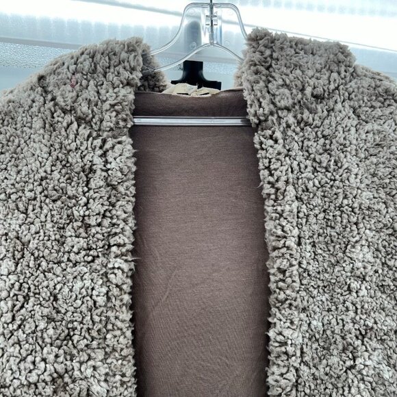 Krazy Kat Womens Hooded Vest Open Front Sherpa Faux Fur Beige Size Small - Picture 2 of 9